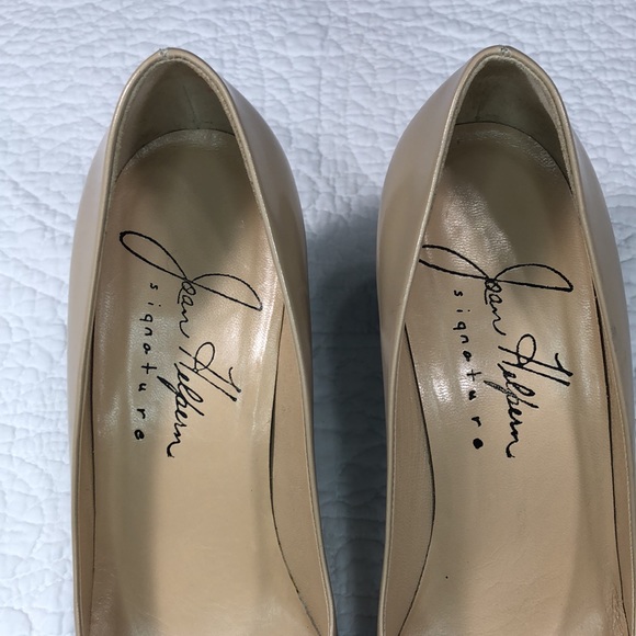 Joan Helpern Signature Tan Heels - Picture 6 of 7